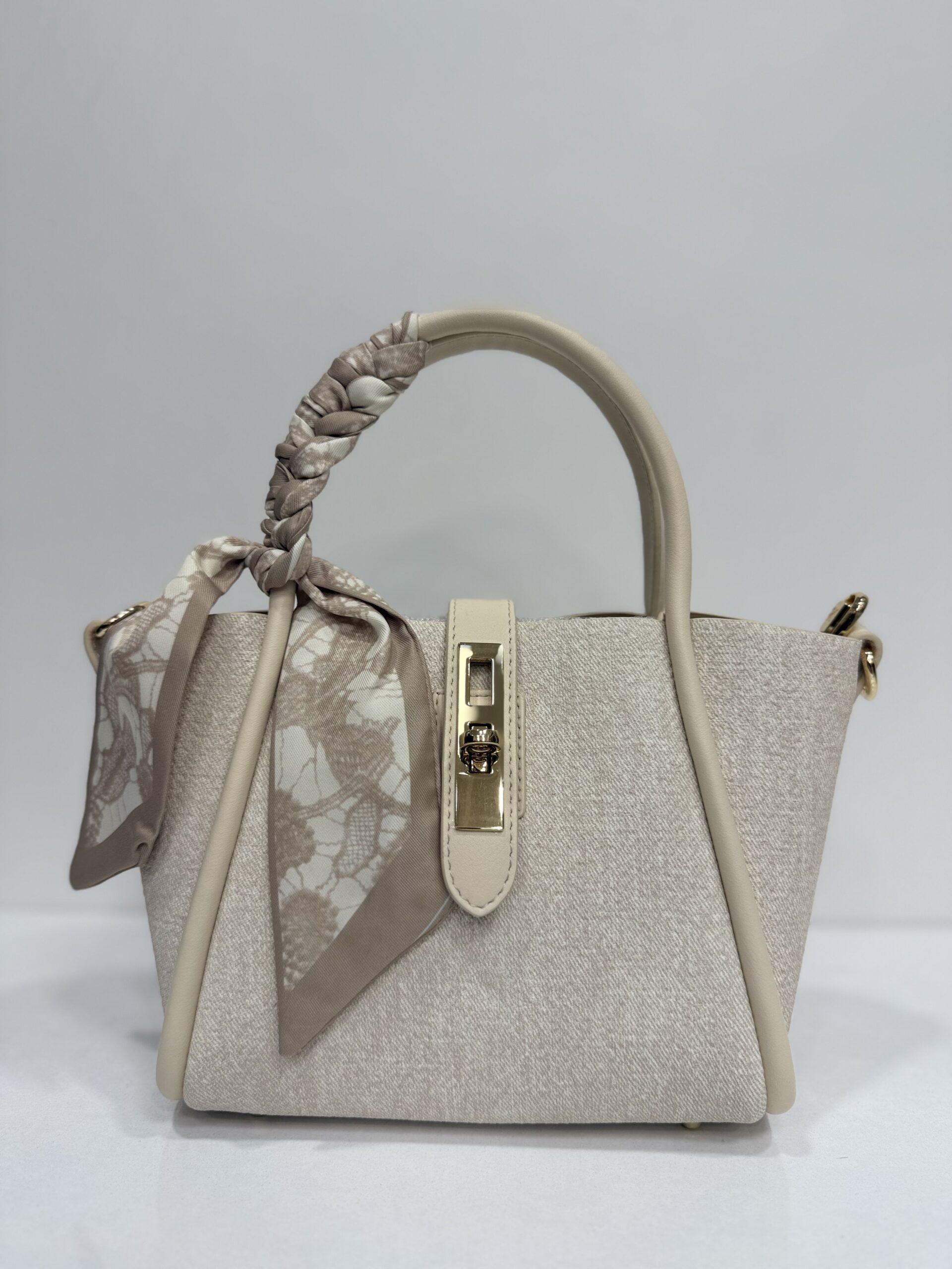 KRİSTE BELL FULAR DETAYLI OMUZ ÇANTASI